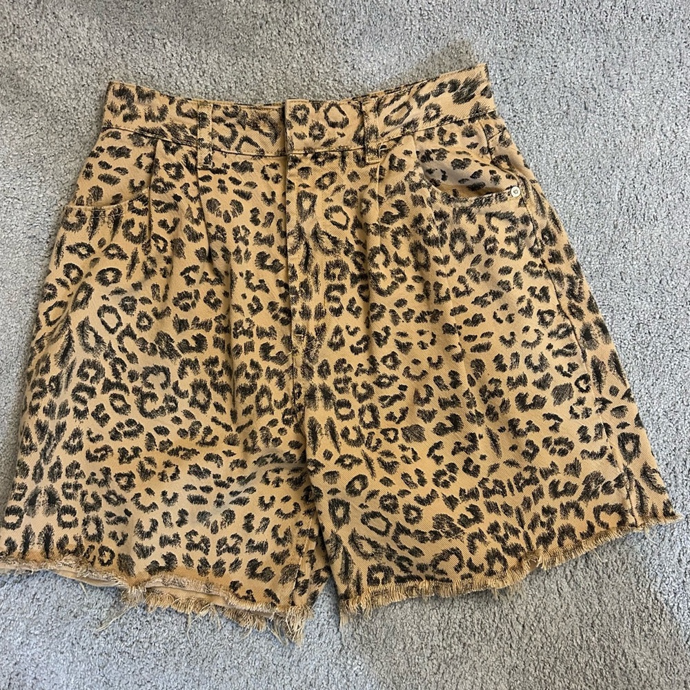 Free People Cheetah Leopard Animal Print High Waisted Women’s Shorts Size 27